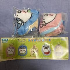 映画ちいかわ 人魚の島のひみつ ダイカットポーチ　ちいかわ　ハチワレのサムネイル