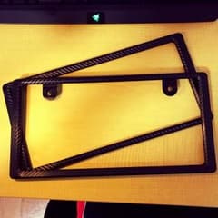 未来様専用 ナンバープレートカバー（カーボン柄）のサムネイル