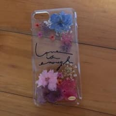 再度値下げしました‼︎iPhone7/8カバー　押し花のサムネイル