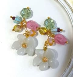 9033 フラワー レジン チェコ ガーネット ハンドメイド パーツ 9033 フラワー レジン チェコ ガーネット ハンドメイド パーツ - メルカリ