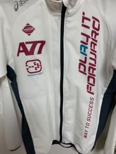 アシックス ウインドブレーカーのサムネイル