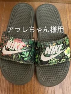 ナイキ ベナッシ サンダル ボタニカル グリーンのサムネイル