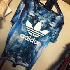 adidas Tシャツのサムネイル