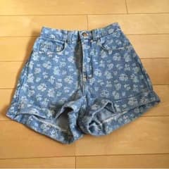 ハイウエストショートパンツのサムネイル