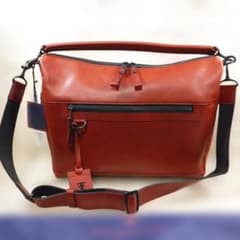 フジタカ 定価5万2800円 新品 2WAY レザーショルダーバッグ 牛革 A4