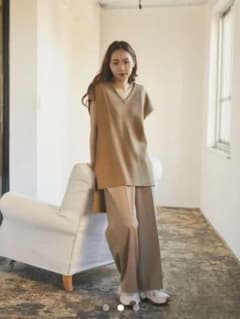 randeboo silhouette knit vest ニット ベストのサムネイル