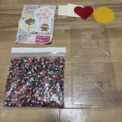 アイロンビーズ 多彩な色 170g アイロン当て紙2枚 アイロンビーズ作成台4個のサムネイル