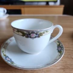 オールドノリタケ 日本陶器会社 ノリタケ ヤジロベー印 オールドノリタケカップ&ソーサー ヤジロベー印戦前 日本陶器會社 花柄