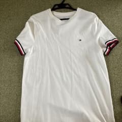 TOMMY HILFIGER ホワイト Tシャツ 袖ラインのサムネイル