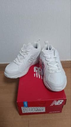 New Balance WX608SW5 レディース スニーカー 24.0cmのサムネイル
