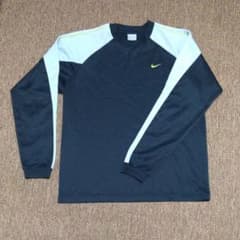 ナイキ　長袖Tシャツのサムネイル