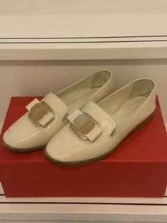 Salvatore Ferragamo エナメル フラットシューズ サイズ7 - メルカリ
