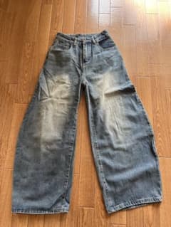 ワイドデニムパンツ ウォッシュ加工のサムネイル