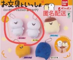 문구와 함께 봉제인형 마스코트 2