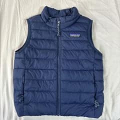 Patagonia キッズ ダウンベスト 3T ネイビーのサムネイル