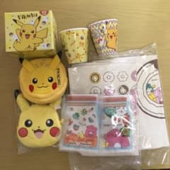 ピカチュウ　まとめ売り　雑貨9点　送料込みに変更しましたのサムネイル