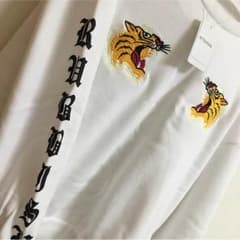 袖ロゴ トラのサムネイル