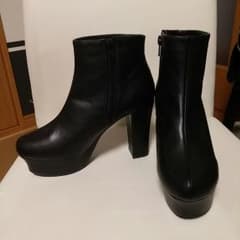 ショートブーツ 黒のサムネイル