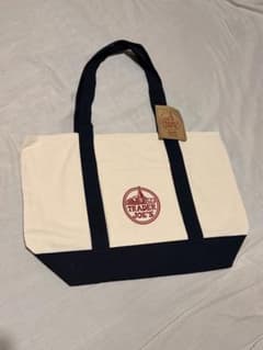 【Trader Joe’s】クラシックロゴトートネイビー定番デザイン海外限定レアのサムネイル