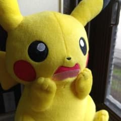 ポケモン ピカチュウ ぬいぐるみ 驚いた表情のサムネイル