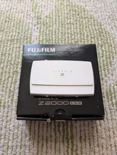 FINEPIX Z2000 EXR　白　中古のサムネイル
