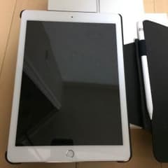 おこめ様専用 iPad Pro 9.7インチ Wi-Fi シルバーのサムネイル