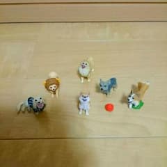 犬のフィギュアのサムネイル