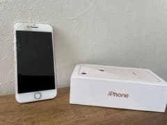 iPhone8 本体のサムネイル