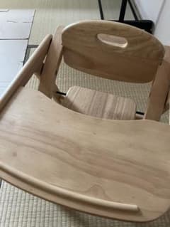 ベビーチェアのサムネイル