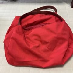 レッド ナイロン ショルダーバッグのサムネイル