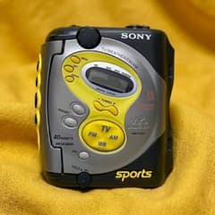 ジャンク】SONY SPORTS WALKMAN WM-FS221 - メルカリ
