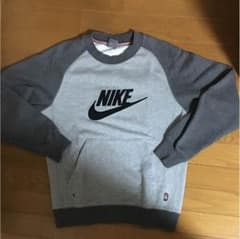 けんさん専用 NIKE トレーナーMサイズ 値下げしました！のサムネイル