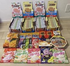 お菓子まとめ売り9000円相当 ぷくぷく 忍者 チョコ グミ ラ王