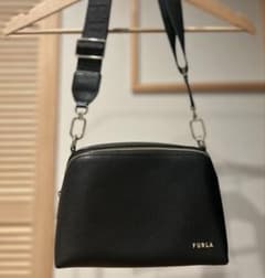 ちぃ様専用です FURLA フルラ　アミカ　ブラック　ショルダーバッグのサムネイル