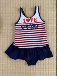 水着 女の子 ワンピースのサムネイル