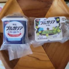 【2点セット】meiji(明治) 乳製品シリーズミニチュアチャーム 2026発売のサムネイル