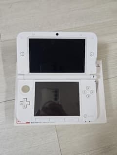 【ジャンク品】Nintendo 3DS LL ホワイト 本体のサムネイル