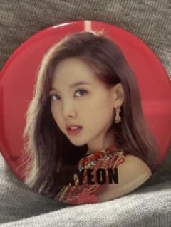 TWICE NAYEON 缶バッジのサムネイル