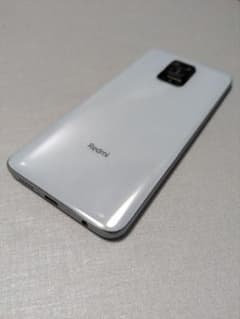 Redmi Note 9S グレイシャーホワイト 128GBのサムネイル