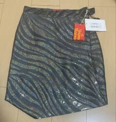 新品タグ付き✨ヴィヴィアンウエストウッド タイトスカート 黒 ブラックのサムネイル