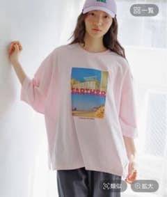 ピンク グラフィックプリント Tシャツのサムネイル
