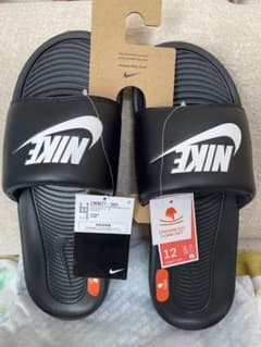 NIKE ベナッシ ヴィクトリーワンスライド【お値下げ中】のサムネイル