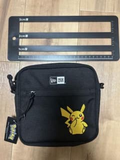 早い者勝ち　ニューエラ　ピカチュウ　ショルダーバッグのサムネイル