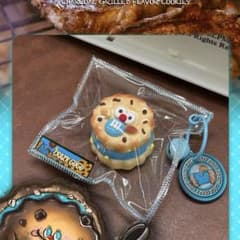CRAZY GUGU クッキー スクイーズ 炭焼きシリーズのサムネイル