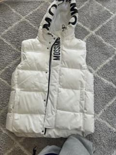 MOSSIMO モッシモ 中綿 ダウンベスト 白 XL（サイズ） フード ロゴのサムネイル