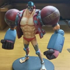 フィギア　ワンピースのサムネイル