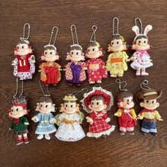 不二家ペコちゃん キーホルダー 12体セット おまけ付き - メルカリ