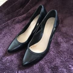 BCBG エナメルパンプス　24cmのサムネイル