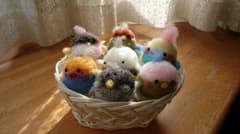ハンドメイド巣に入った玉ピヨ！のサムネイル
