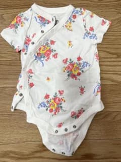 baby GAP 花柄ロンパース 3-6ヶ月　60サイズ　半袖ロンパースのサムネイル